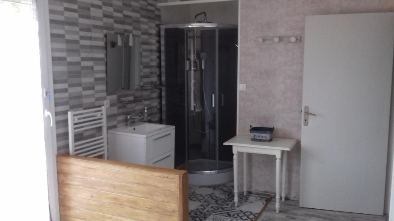 O Bout D'La Motte Apartment Voillecomte Екстериор снимка